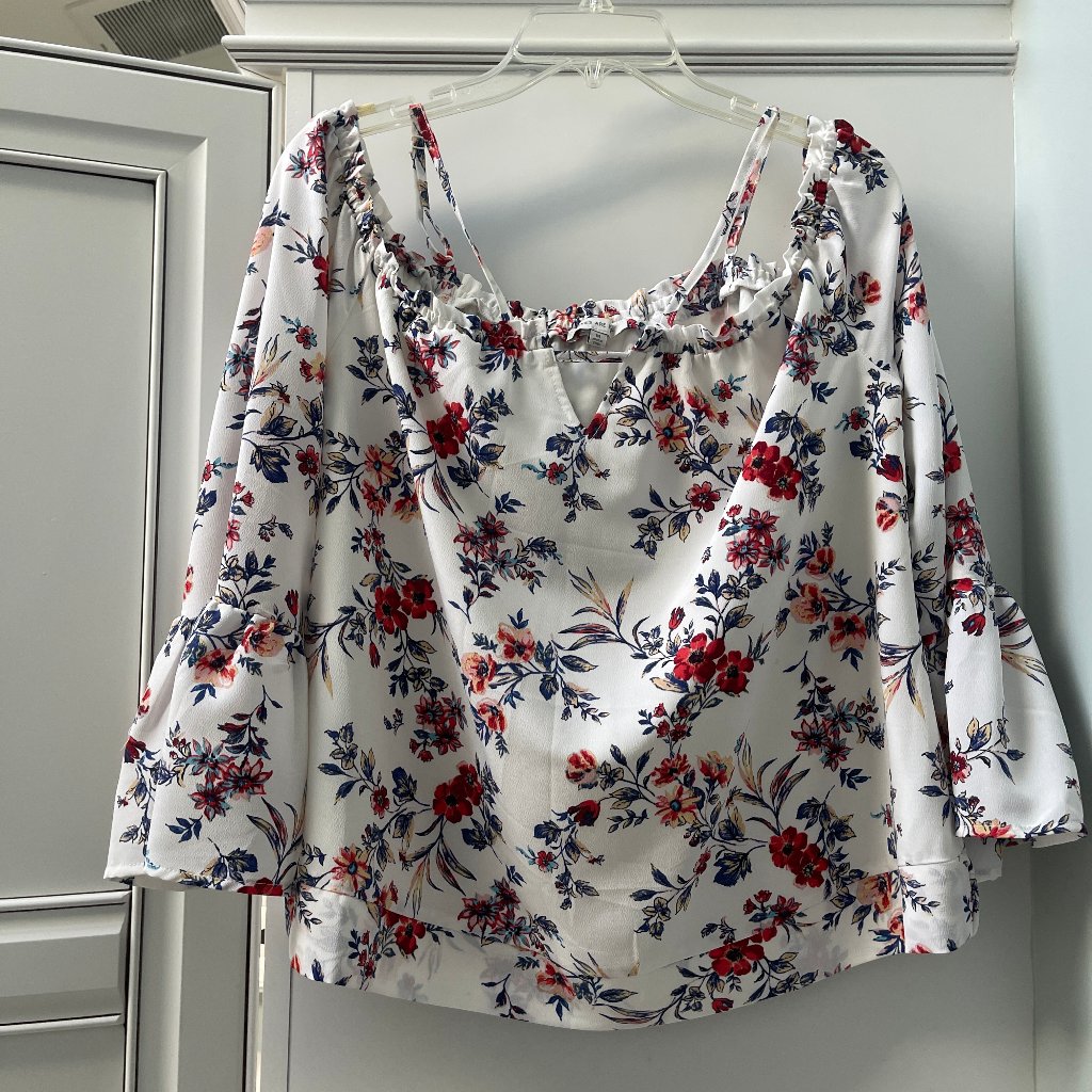Skies Are Blue Tarie Cold Shoulder Bell Sleeve Blouse, Size Medium
